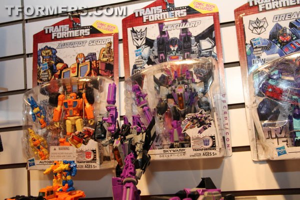 Toy Fair 2014 Transformers Generations Showroom Jetfire Sky Byte Windblade Roadbuster Image  (31 of 39)